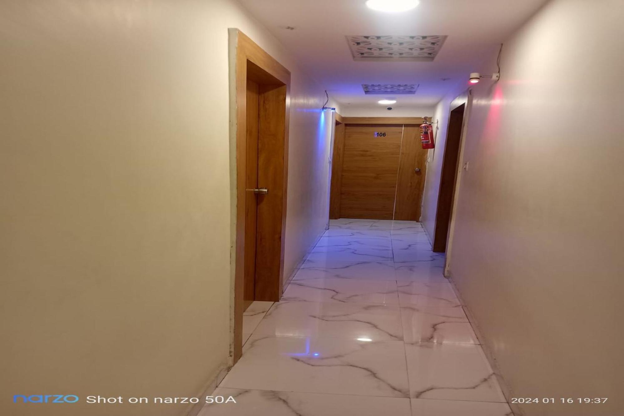 Hotel New Lake View Αχμπανταμπάντ Εξωτερικό φωτογραφία