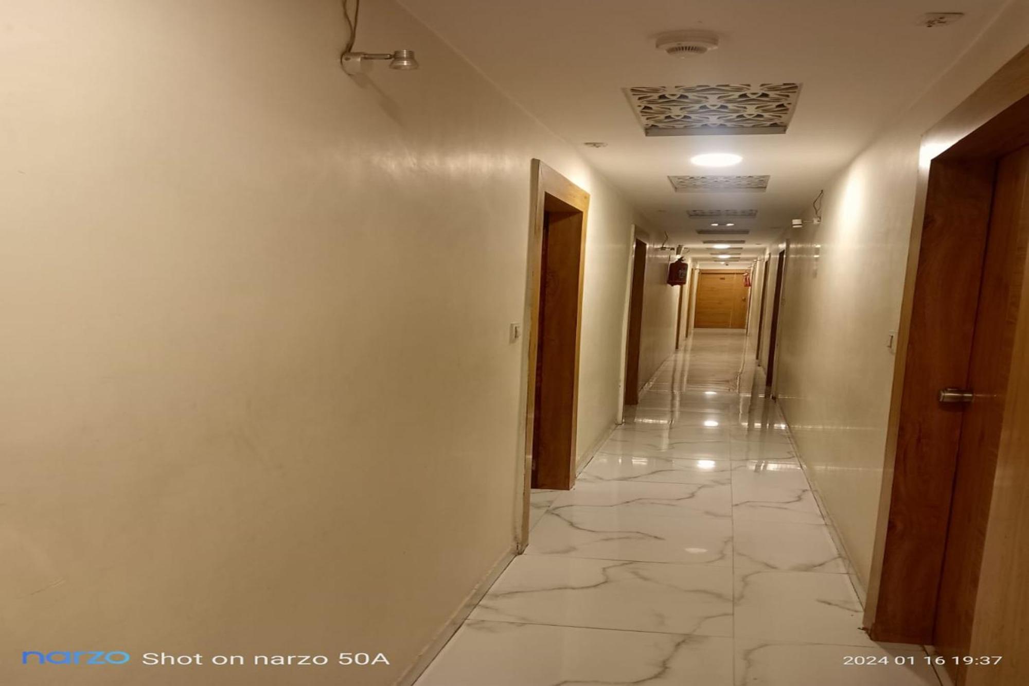 Hotel New Lake View Αχμπανταμπάντ Εξωτερικό φωτογραφία