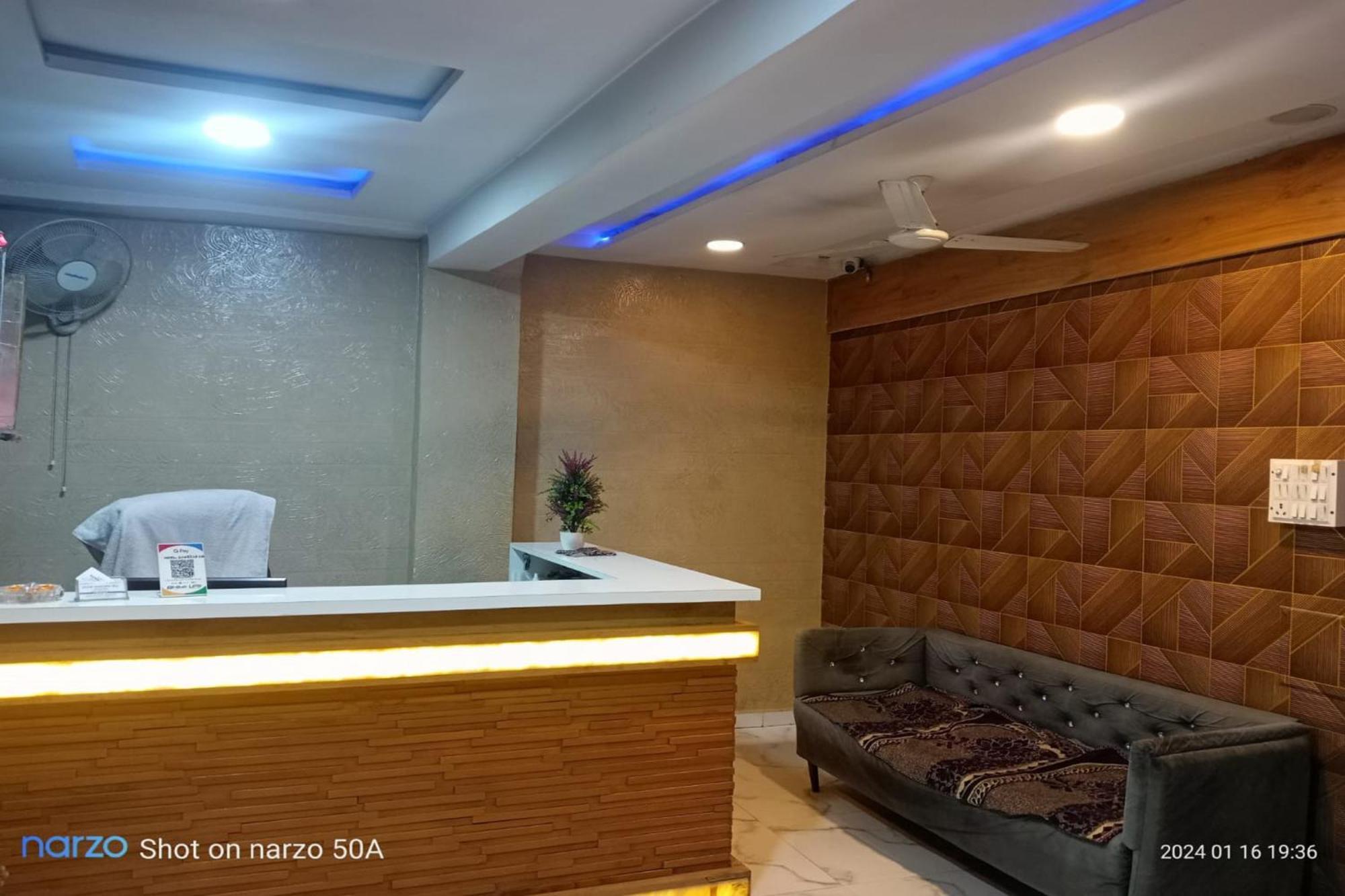 Hotel New Lake View Αχμπανταμπάντ Εξωτερικό φωτογραφία